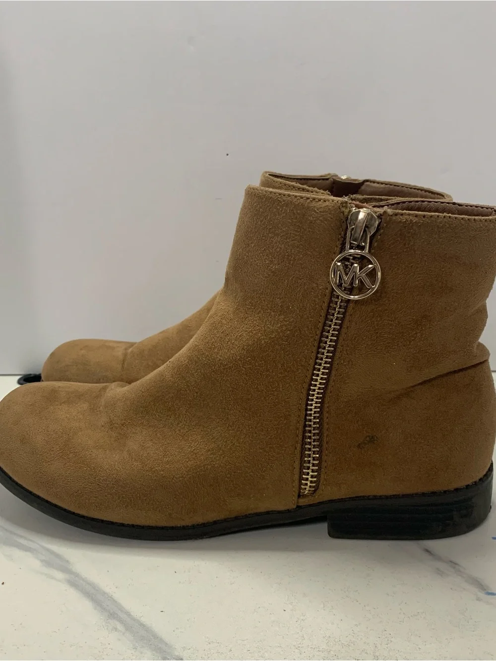 Girls Michael Kors Cognac Suede Ankle Booties with MK Charm size 4